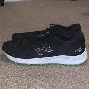 Men’s New Balance Tennis Shoes